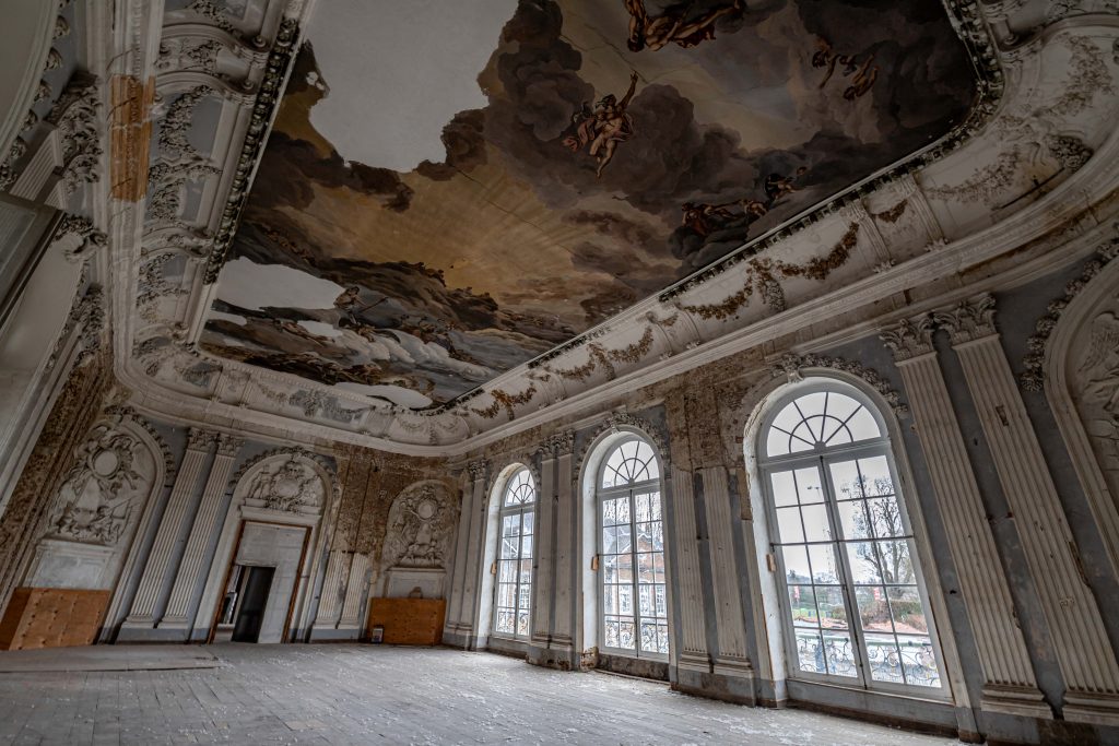 Chateau Nos - WooW Plakater Forladte steder - urban explore