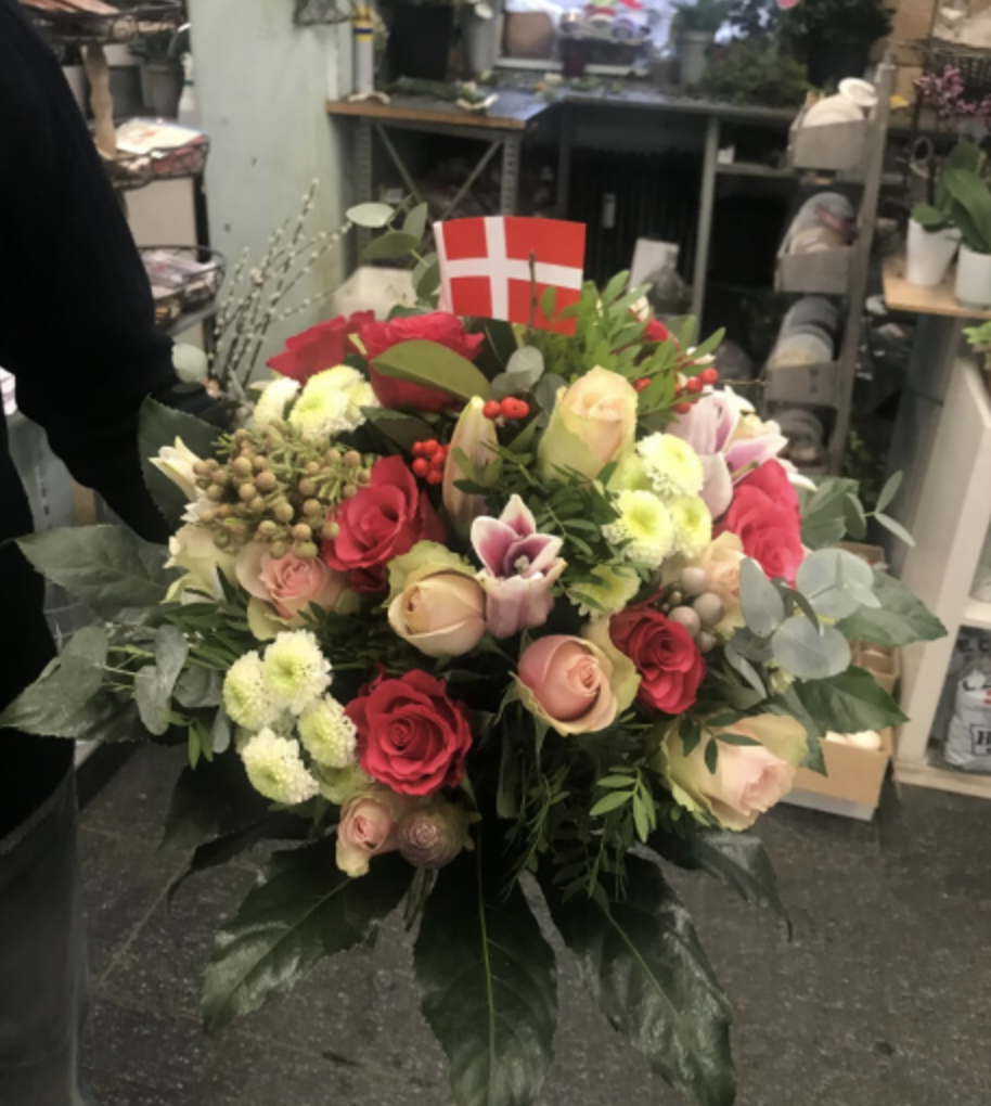 Blomster til mors fødselsdag. Indsendt til Niipit Flora Danske
